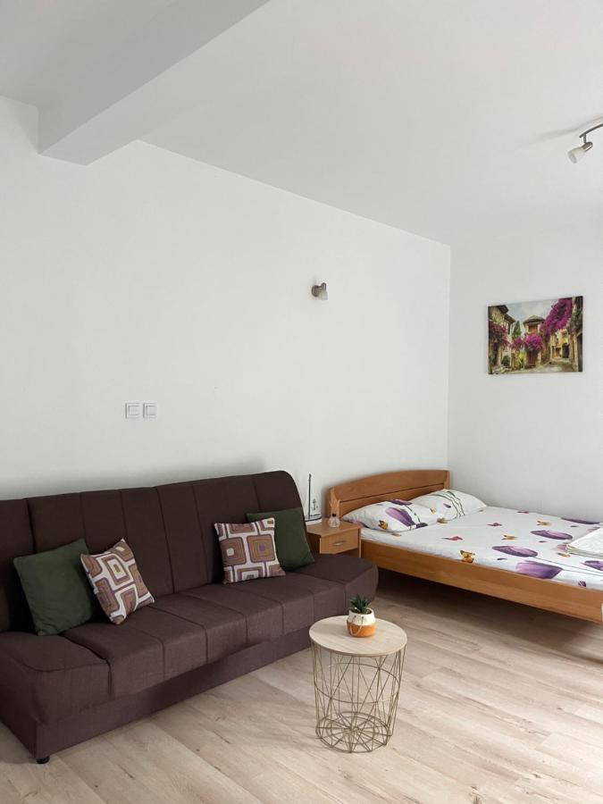 Apartman Iskra Apartment Bijela Exterior photo